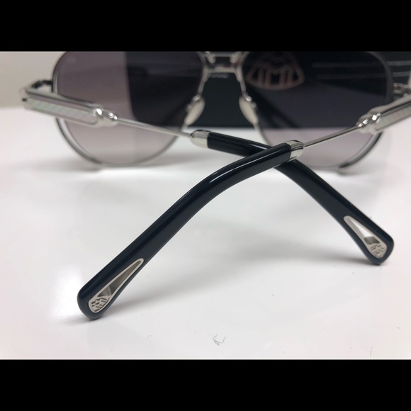 Sunglasses - Picture 4 of 7